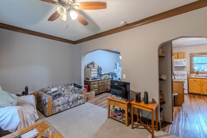 612 E 8th St, Duluth, MN 55805