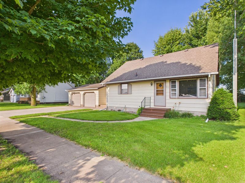 131 5th St N, Greenwald, MN 56335