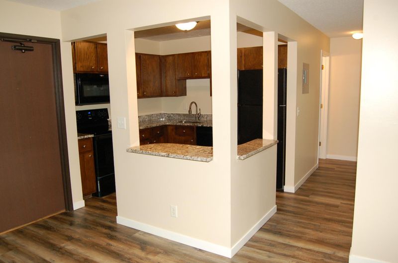 1903 Silver Bell Rd #219, Eagan, MN 55122