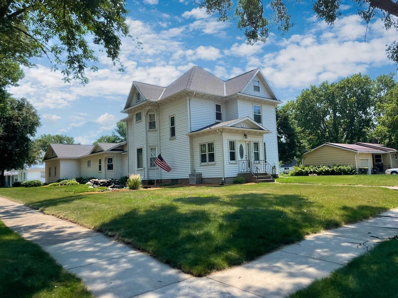118 Somerville Ave, Morgan, MN 56266