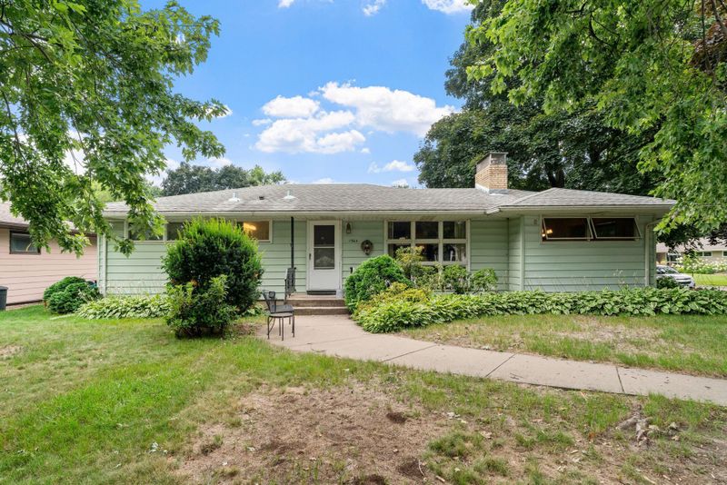 1864 Ryan Ave W, Roseville, MN 55113