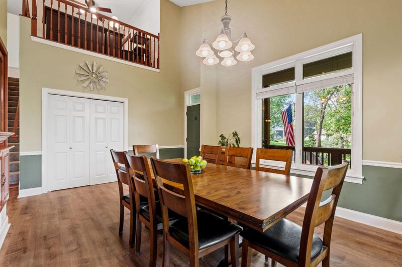 917 Parkview Ln, Victoria, MN 55386