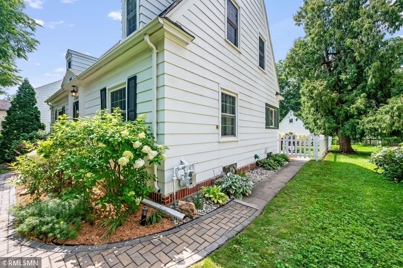 1616 N 4th St, Mankato, MN 56001