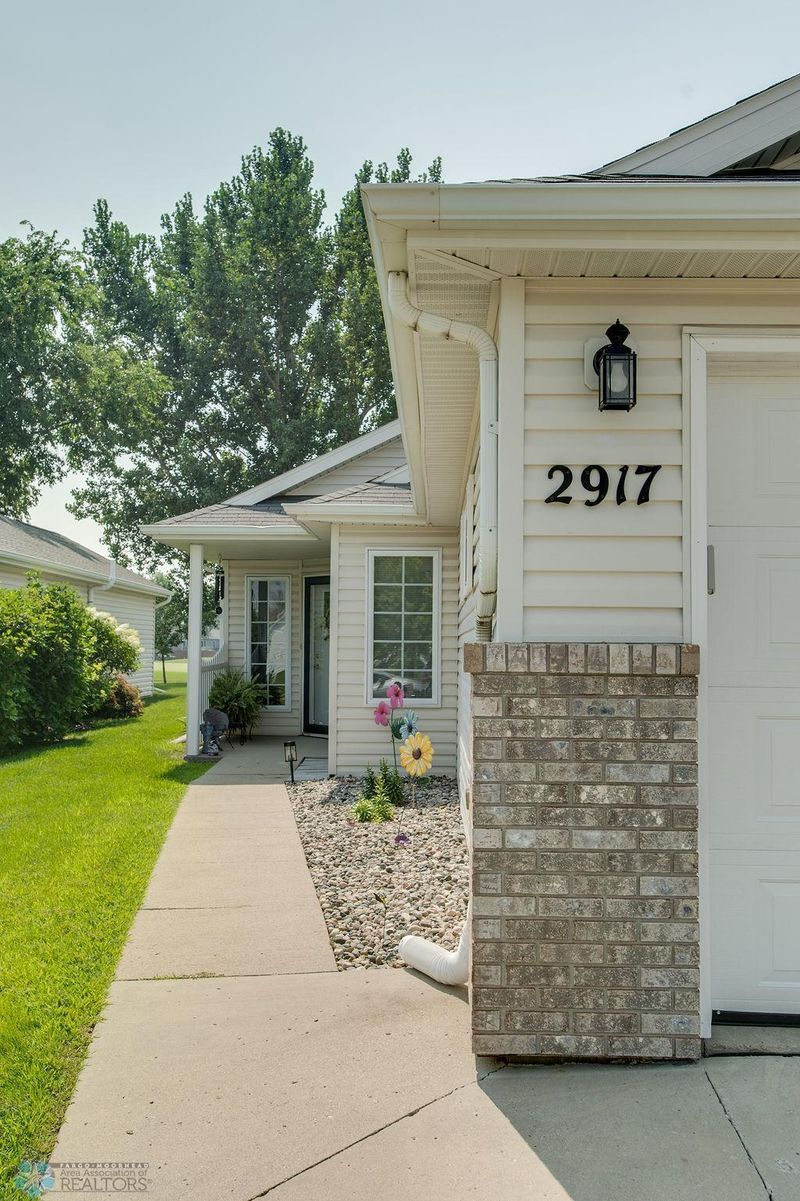 2917 35th St S, Moorhead, MN 56560