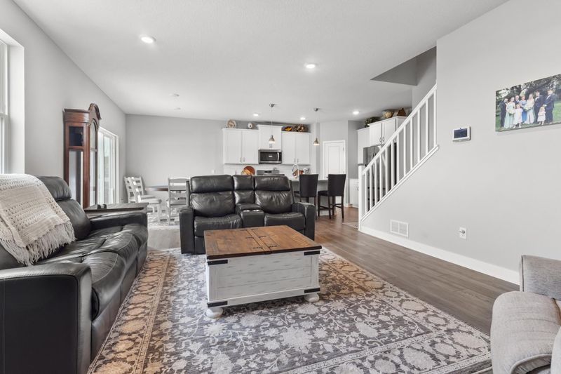 1849 August Dr, Shakopee, MN 55379