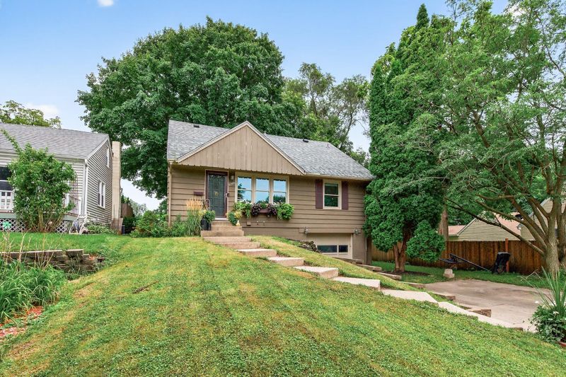 3508 Xenia Ave N, Crystal, MN 55422