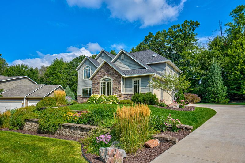 3328 Anric Dr, Eau Claire, WI 54701