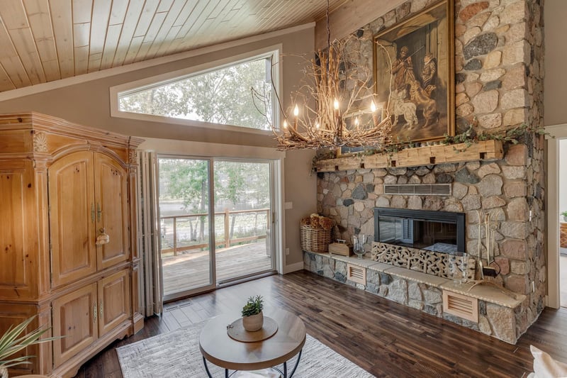 8734 White Oaks Trl, Pequot Lakes, MN 56472