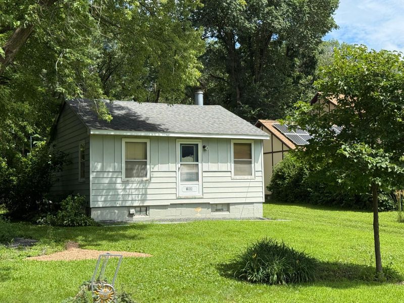 1906 6th Ave NW, Austin, MN 55912