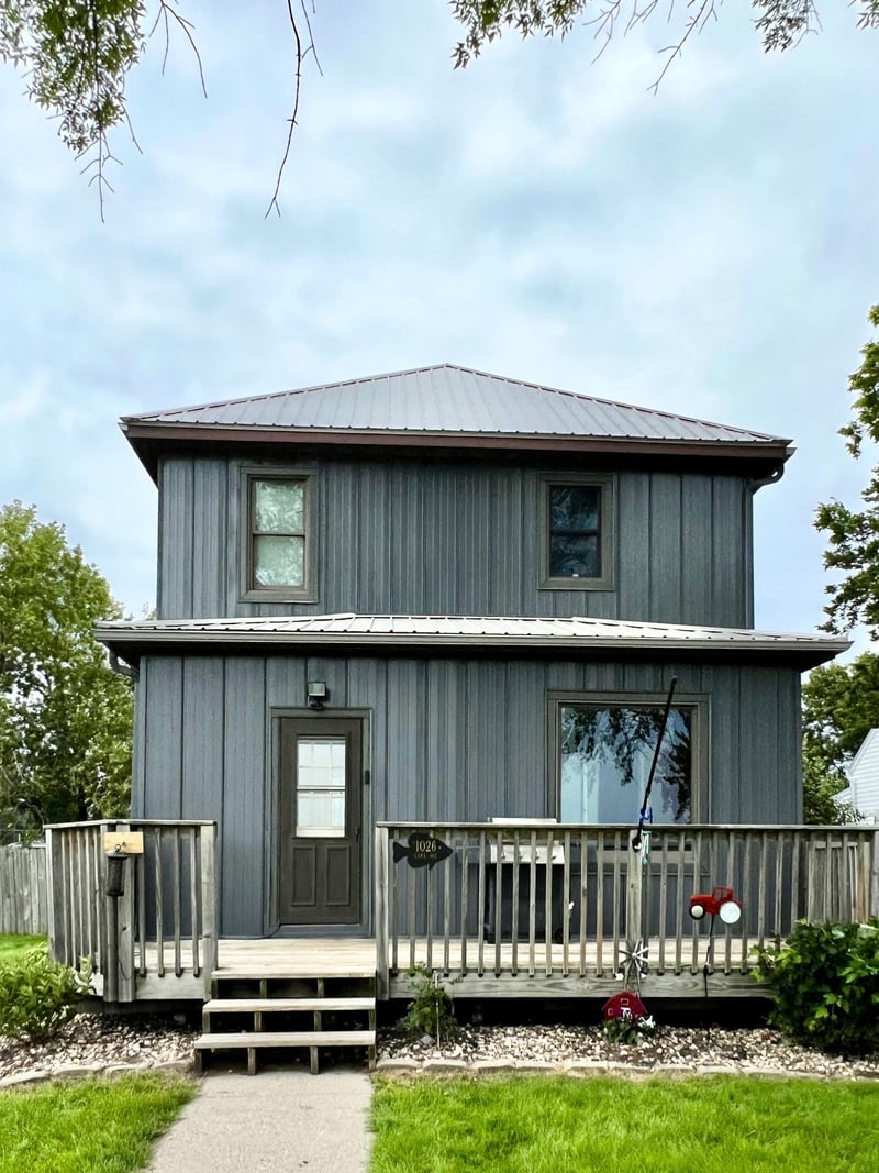 1026 Lake Ave, Graceville, MN 56240