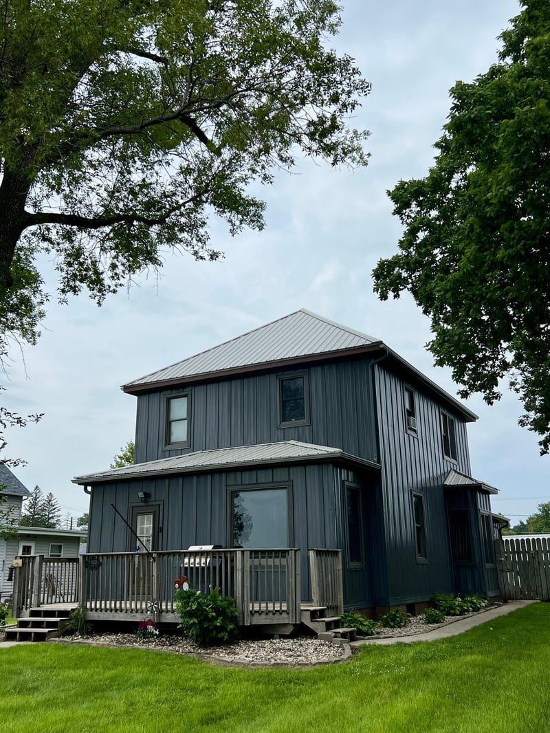 1026 Lake Ave, Graceville, MN 56240