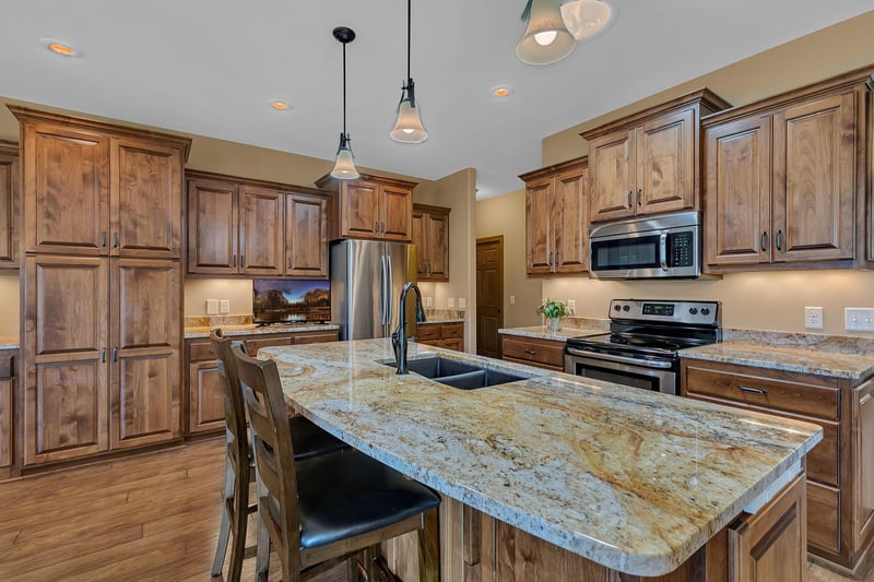 1245 Willow Pond Dr, Waite Park, MN 56387