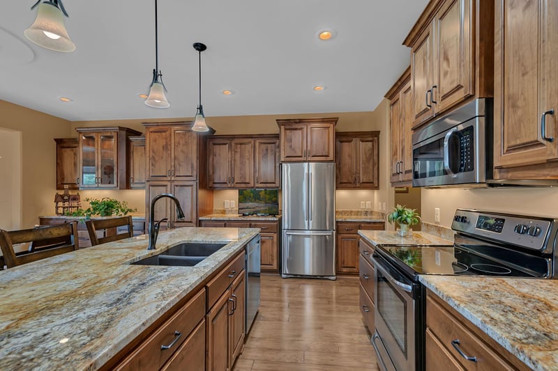 1245 Willow Pond Dr, Waite Park, MN 56387