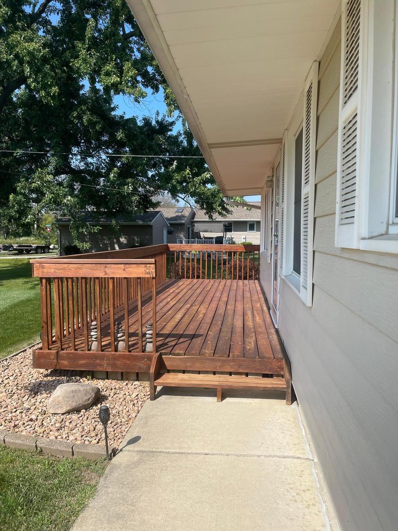 1805 10th Pl NE, Austin, MN 55912
