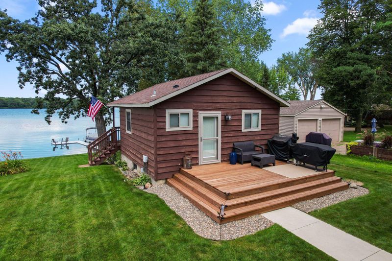 546 Lakeshore Cir, Annandale, MN 55302