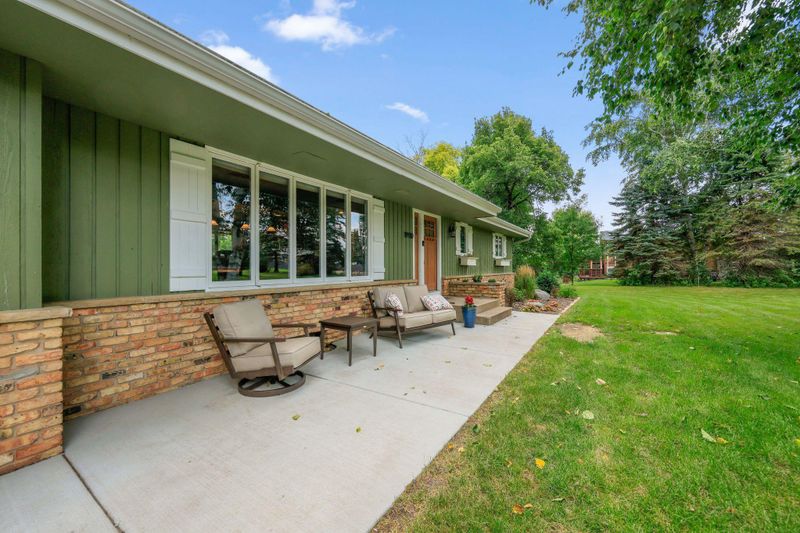 19910 Hillside Dr, Rogers, MN 55374