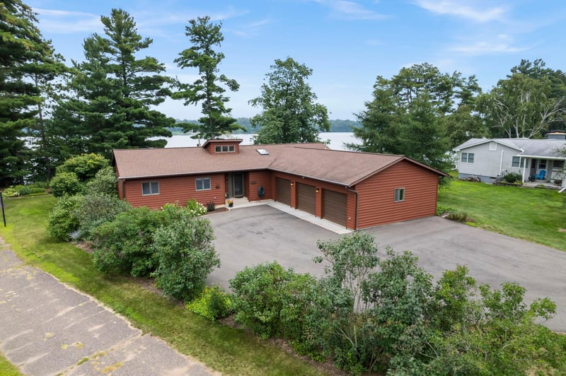 1940 Hines Lakeview Dr, Cumberland, WI 54829