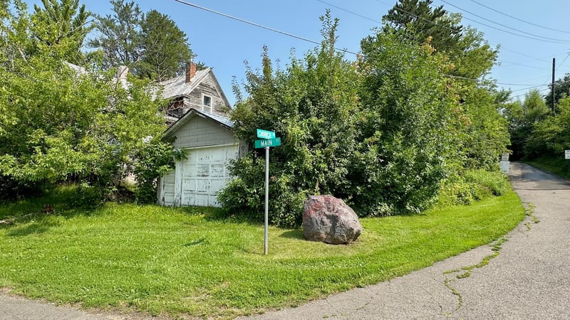 65 Main St, Soudan, MN 55782
