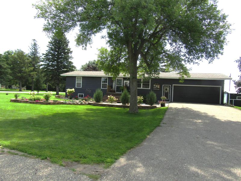 321 Olivia St, Holloway, MN 56249
