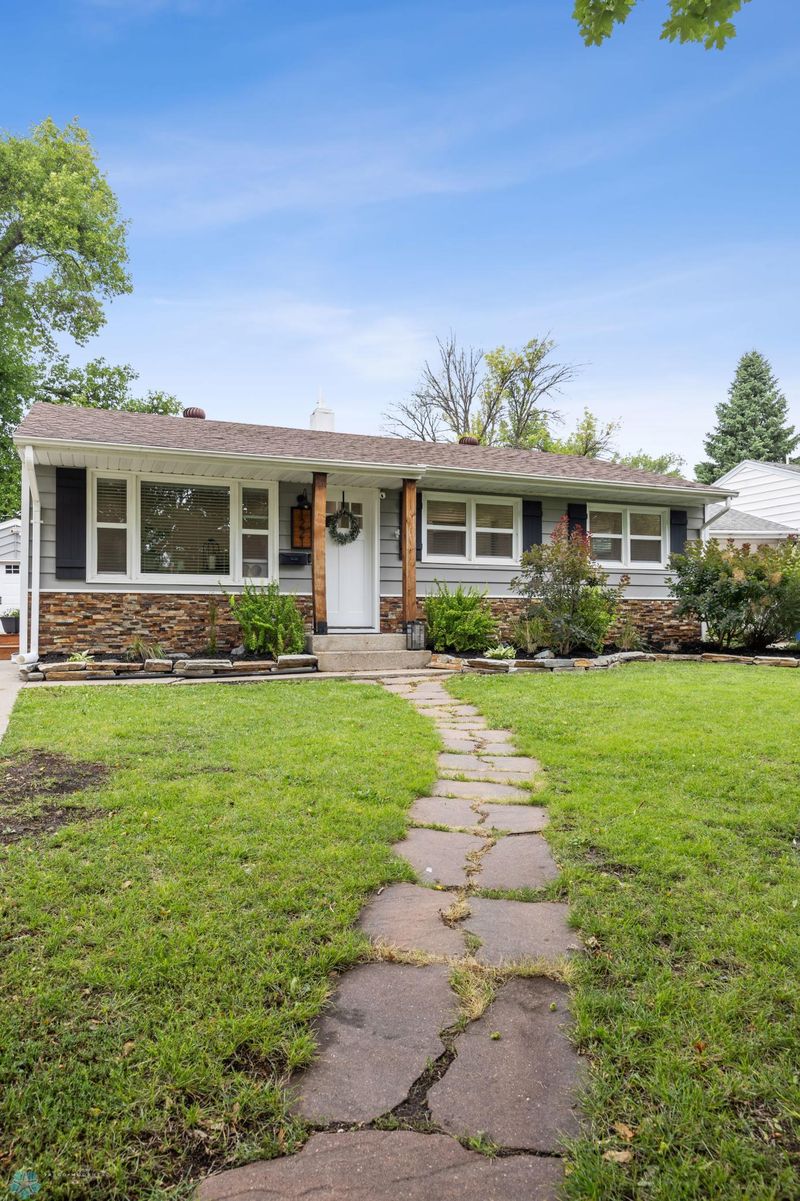 1221 15th St N, Moorhead, MN 56560