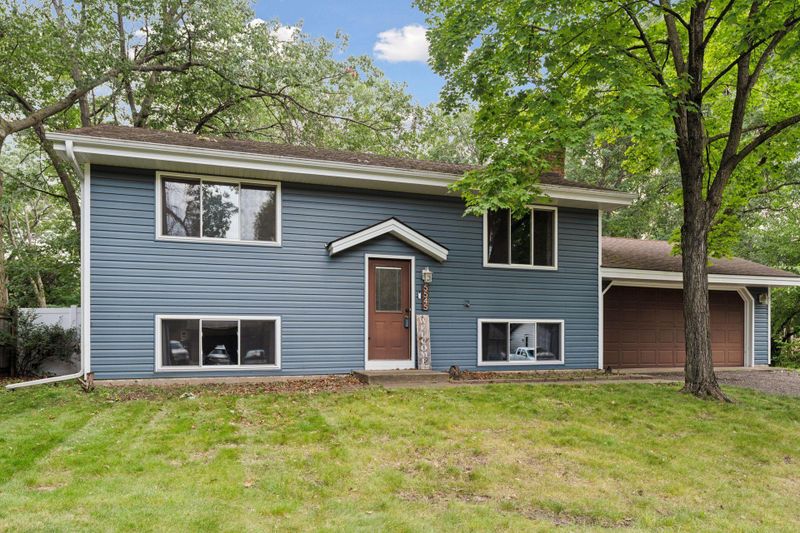 5545 Saint Michael St, Mounds View, MN 55112