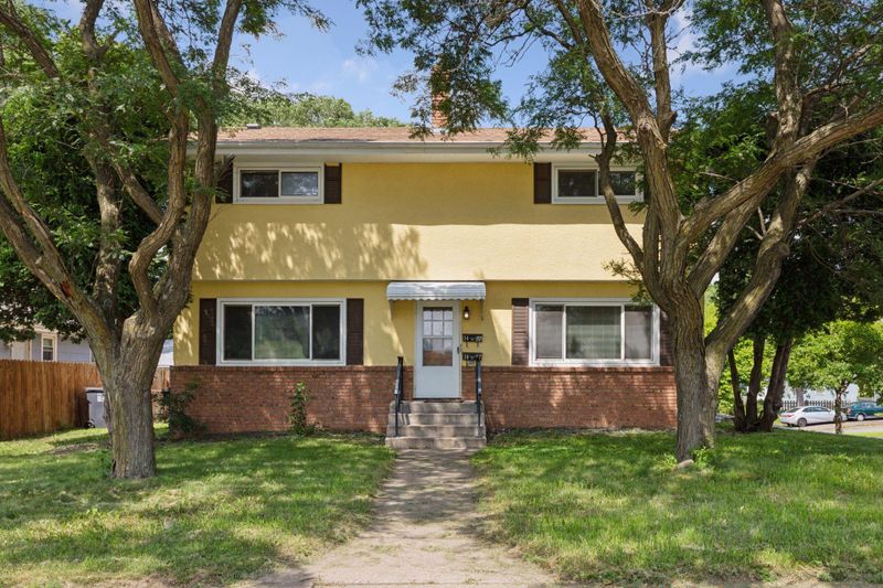 1489 6th St E, Saint Paul, MN 55106