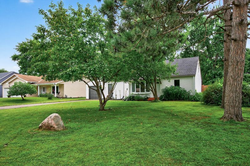 2206 Lambert Ave, Mounds View, MN 55112