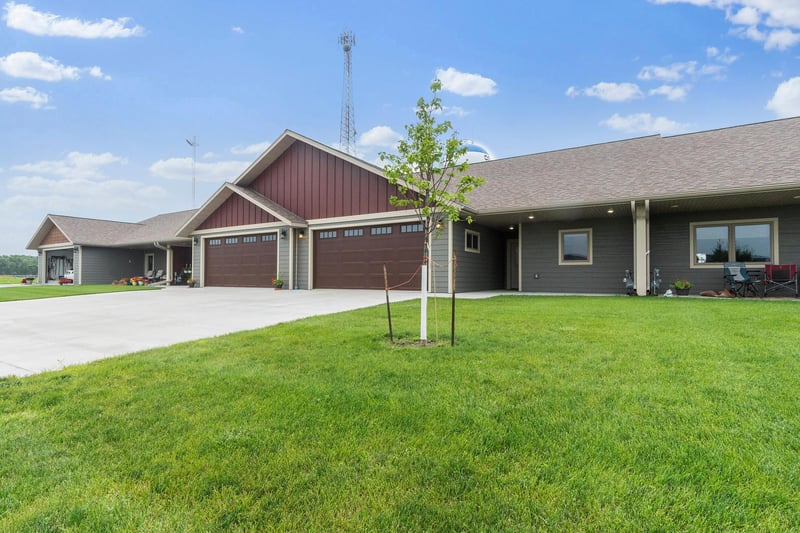 204 Mark Dr, Ortonville, MN 56278