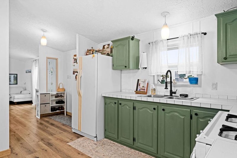 5085 Alpine Dr, Hermantown, MN 55811