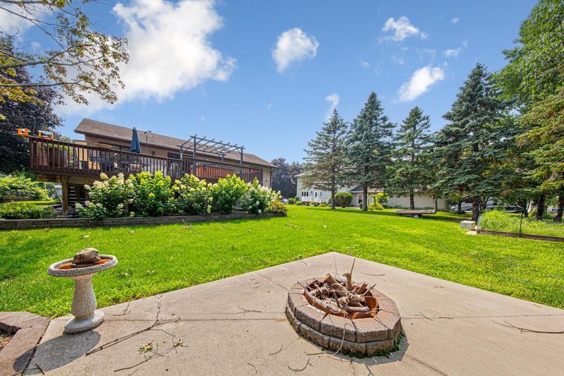 2026 Paulis Dr, Faribault, MN 55021