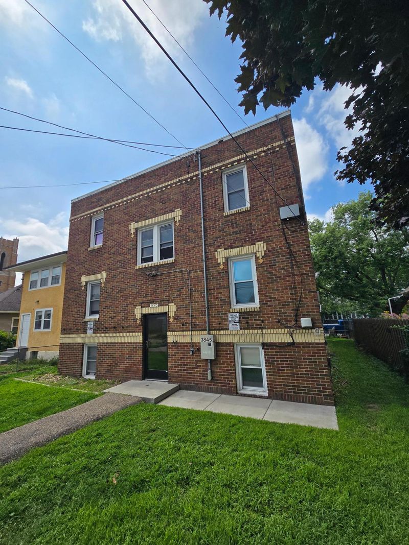 3845 Chicago Ave, Minneapolis, MN 55407