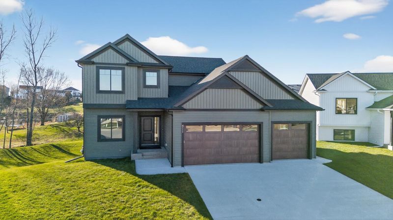 6111 Cody Ln NW, Rochester, MN 55901