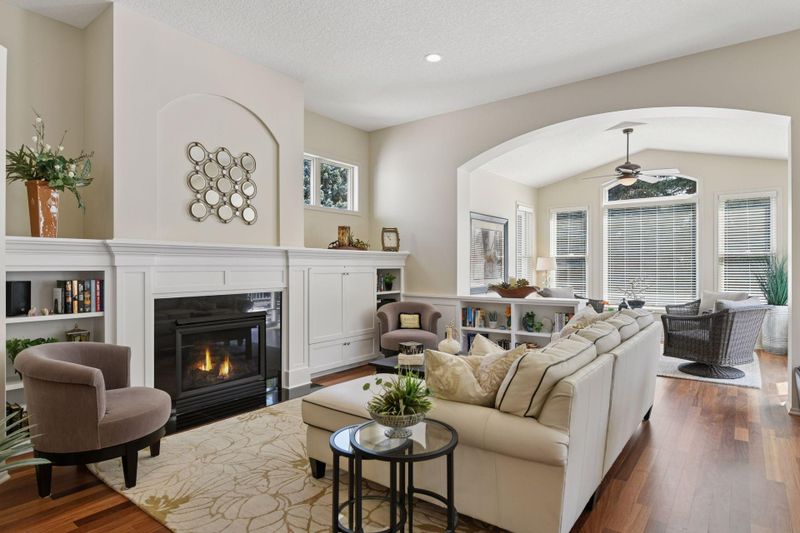 3834 Linden Dr E, Medina, MN 55340