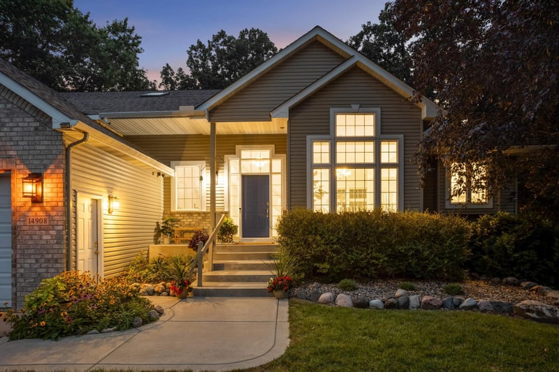 14908 Judicial Rd, Burnsville, MN 55306