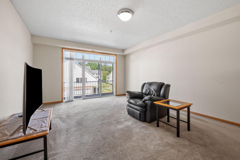 2150 Old School Rd #253, Mound, MN 55364