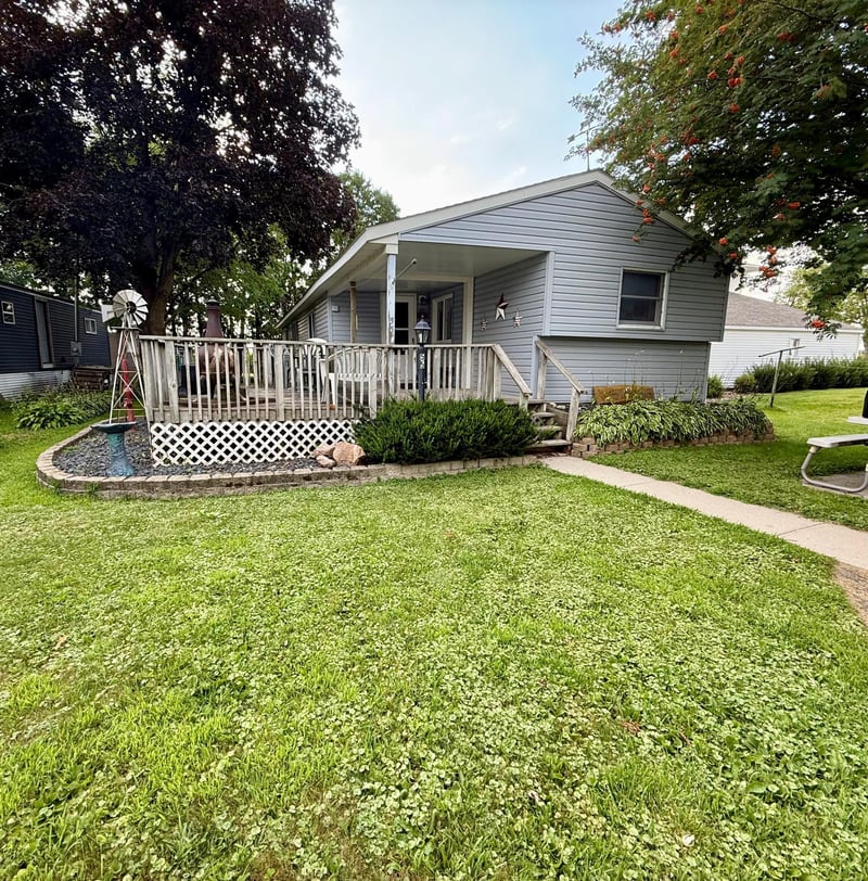 55 5th Ave NW, Elgin, MN 55932