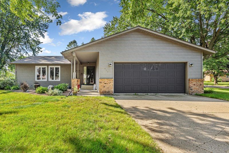 609 13th St SE, Owatonna, MN 55060