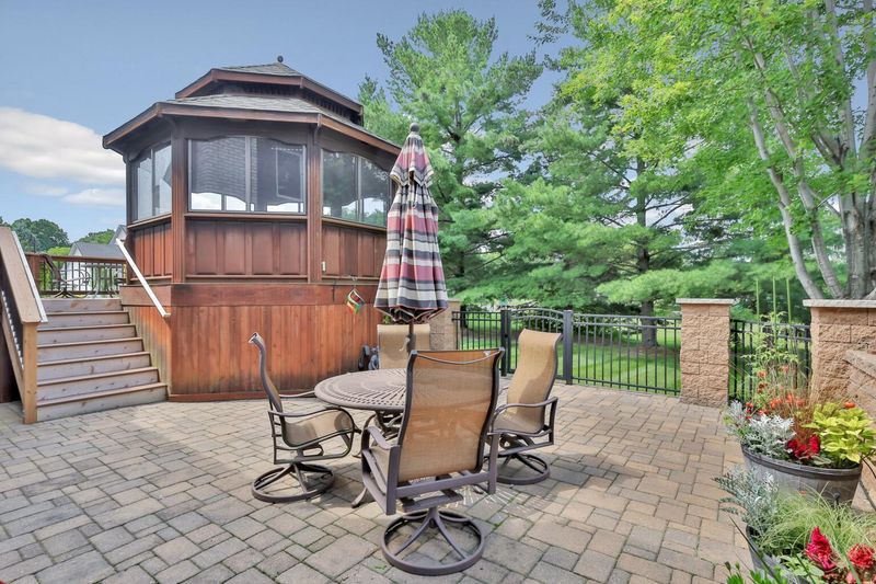 3615 Krey Ave, Vadnais Heights, MN 55127