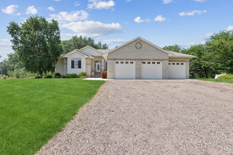 25104 Nacre St NW, Saint Francis, MN 55070