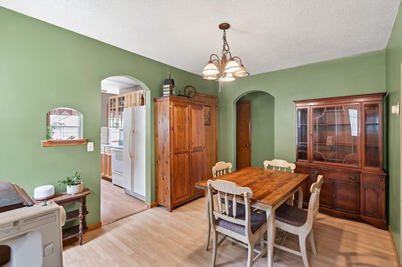 109 S Elm St, Chaska, MN 55318
