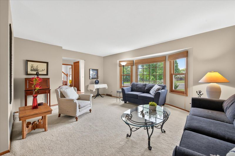 3009 W 96th Street Cir, Bloomington, MN 55431