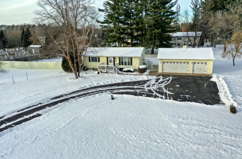 5918 373rd St, North Branch, MN 55056