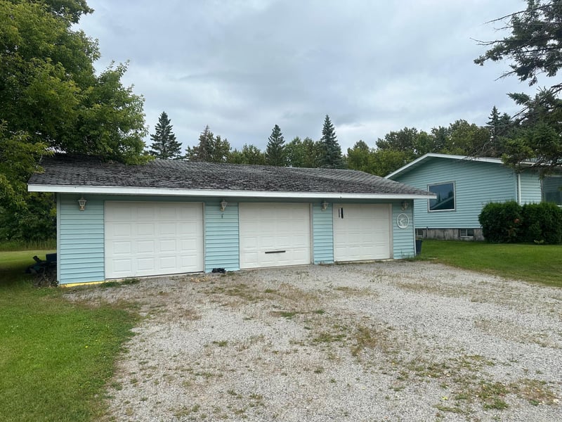 301 Pleasant Ave NW, Warroad, MN 56763