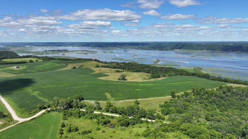 15403 Hillside Rd, Brownsville, MN 55919