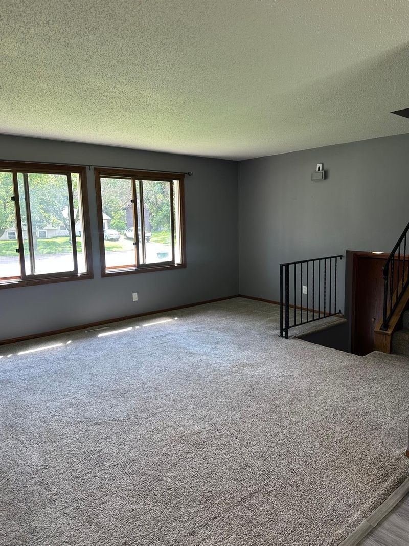 545 Egret Blvd NW, Coon Rapids, MN 55448