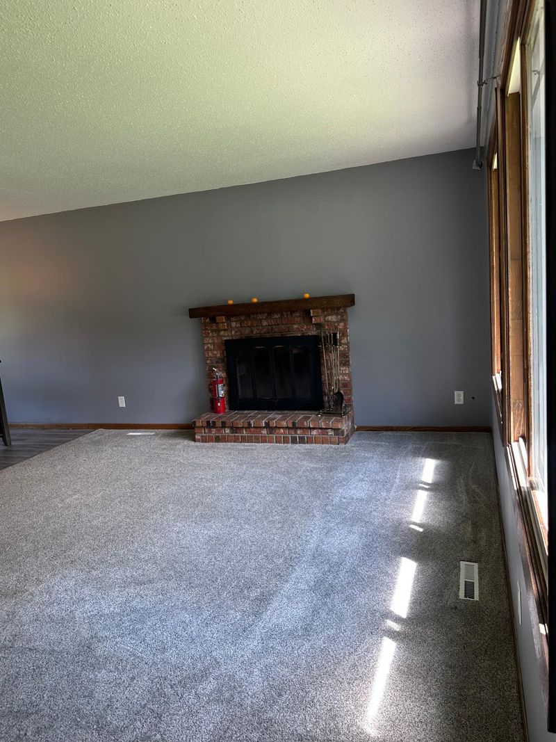 545 Egret Blvd NW, Coon Rapids, MN 55448