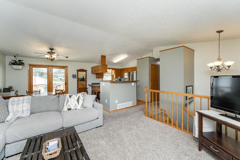 827 44th Ave NW, Rochester, MN 55901