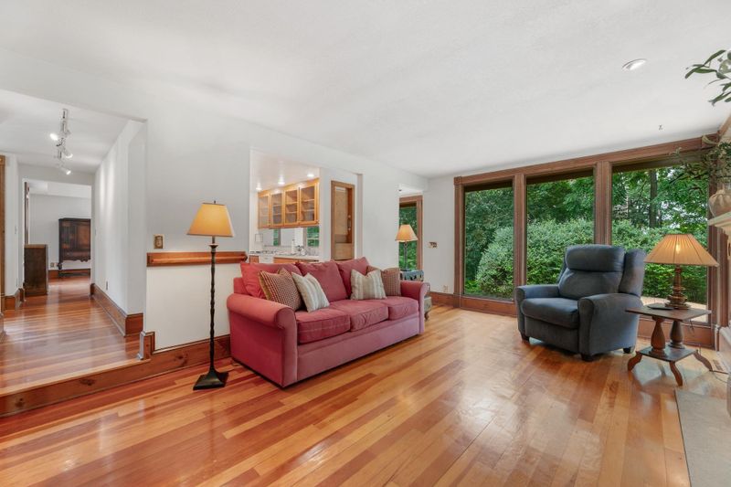 4171 Main St, Saint Bonifacius, MN 55375
