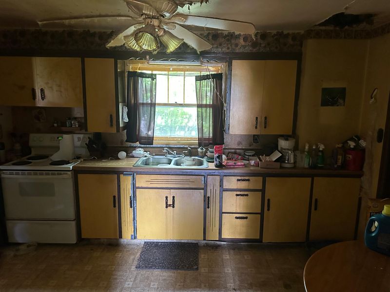 302 4th St SE, Deer River, MN 56636