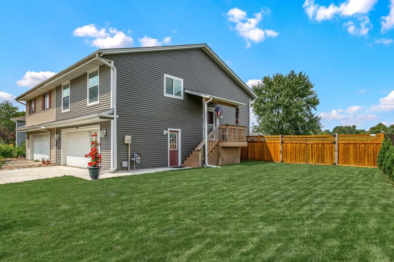 7791 Upper 167th St W, Lakeville, MN 55044
